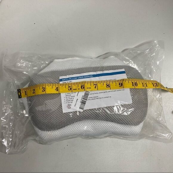 Bath pillow White, with 5 Suction Cups New With Tags - Picture 11 of 11